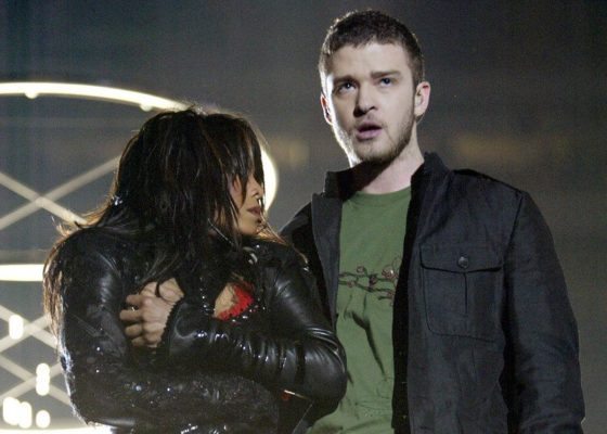 HOUSTON, TX - FEBRUARY 1: Singers Janet Jackson and surprise guest Justin Timberlake perform during the halftime show at Super Bowl XXXVIII between the New England Patriots and the Carolina Panthers at Reliant Stadium on February 1, 2004 in Houston, Texas. At the end of the performance, Timberlake tore away a piece of Jackson's outfit. (Photo by Frank Micelotta/Getty Images)