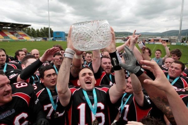 dublin-rebels-celebrate-winning-the-shamrock-bowl-782010-752x501