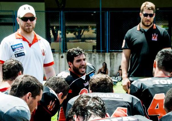 Training camp for the Vila Velha Tritōes with guest coach Alex Mack, All Pro Center of the Atlanta Falcons.