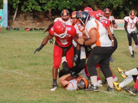 Joe Small will need to continue to level the competition to give his Bulls squad a chance beat the top-seeded Caçadores for a second time this season.