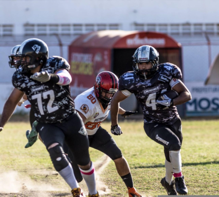Caçadore running back, Eduardo Maranhão has run for over 100 yards in 5 of 6 games this season. Photo credit: Diego Dinelly