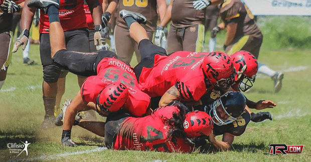 Timbo's defense must continue to swarm to notch a road win in Cuiabá. Photo credit: Overtime do F.A.