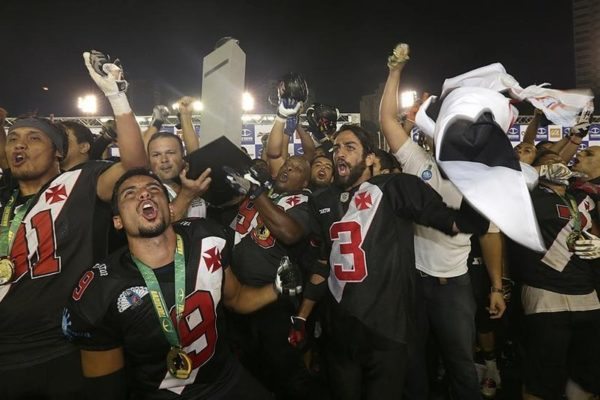 Sao Paulo 13/12/2014 FUTEBOL AMERICANO - Timbó Rex e Vasco da Gama Patriotas dicidem o título do Torneio Touchdown 2014 estádio Ícaro de Castro Melo. Foto Paulo Pinto/Fotos Publicas