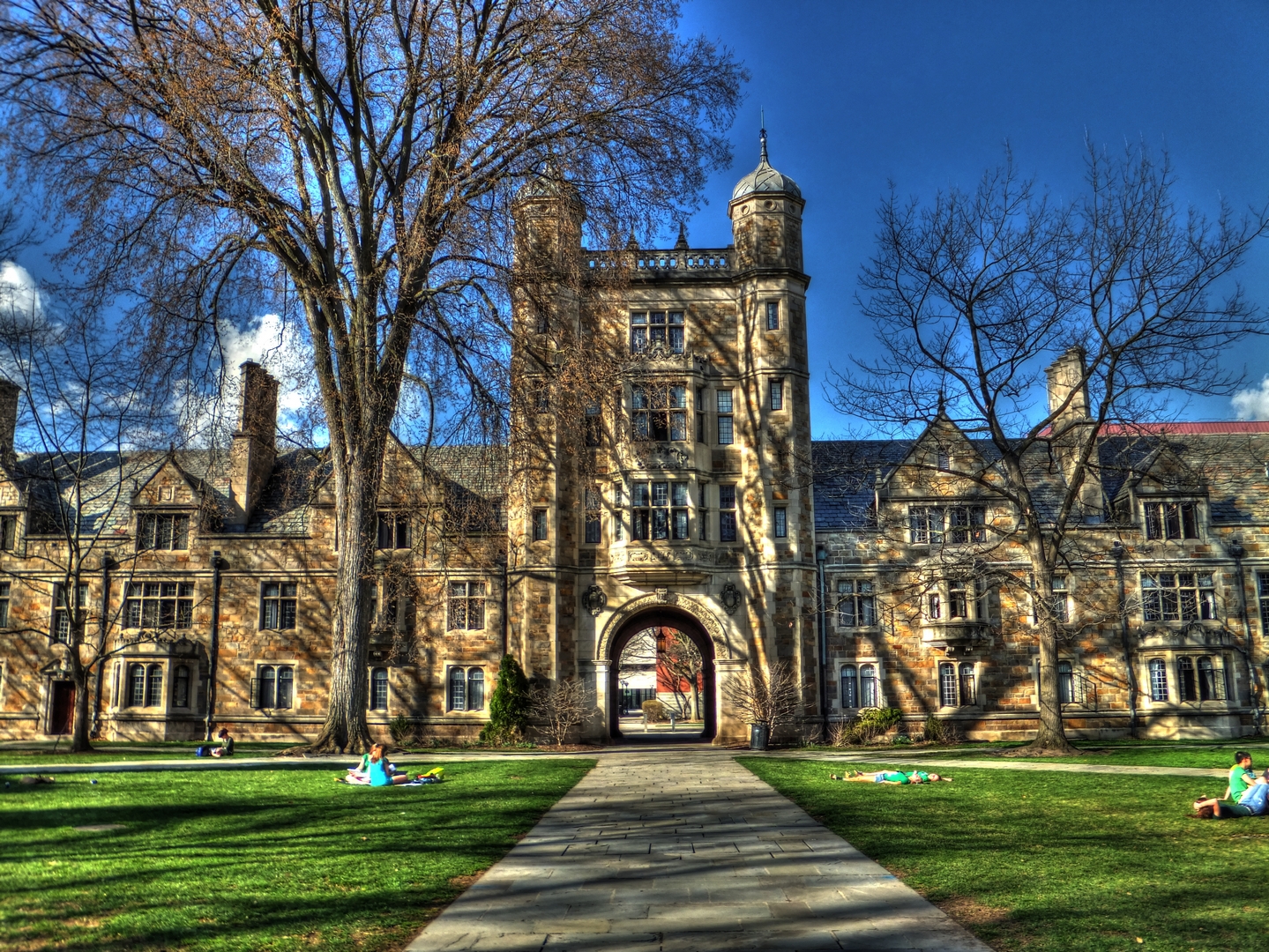 636097195473148909-738302243_university-of-michigan-campus-wallpaper-4.jpg