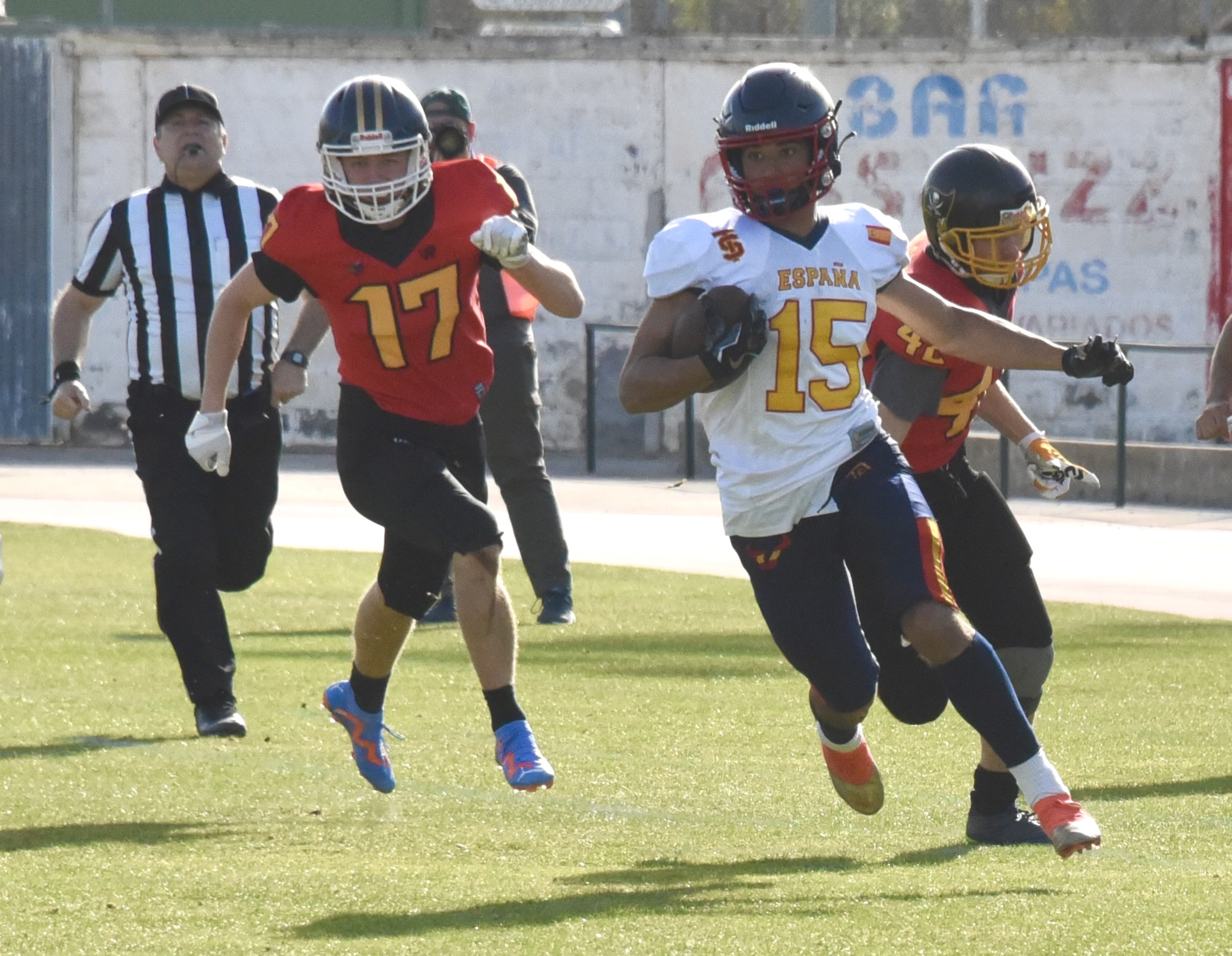 Italia y España fueron los grandes triunfadores en la jornada inaugural del Campeonato de Europa Sub-19 de la IFAF