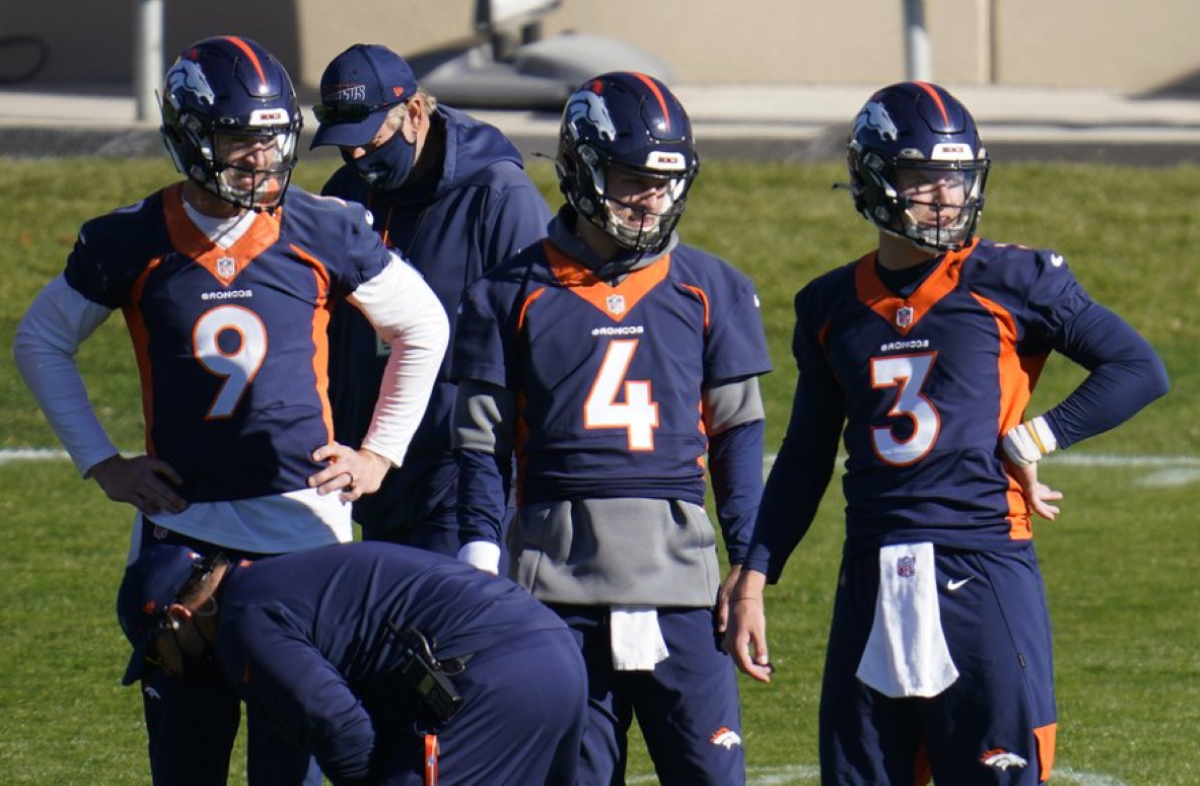 AP sources: NFL DQs Denver Broncos QBs for not wearing masks