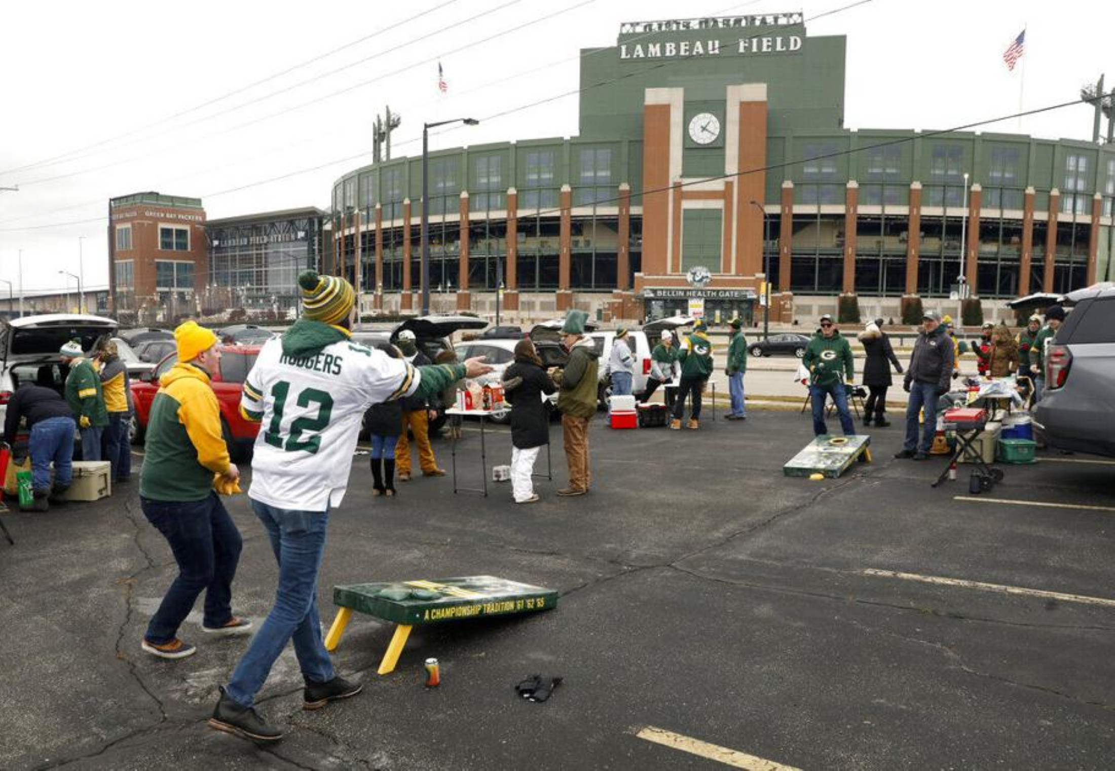 lambeau field capacity 2021